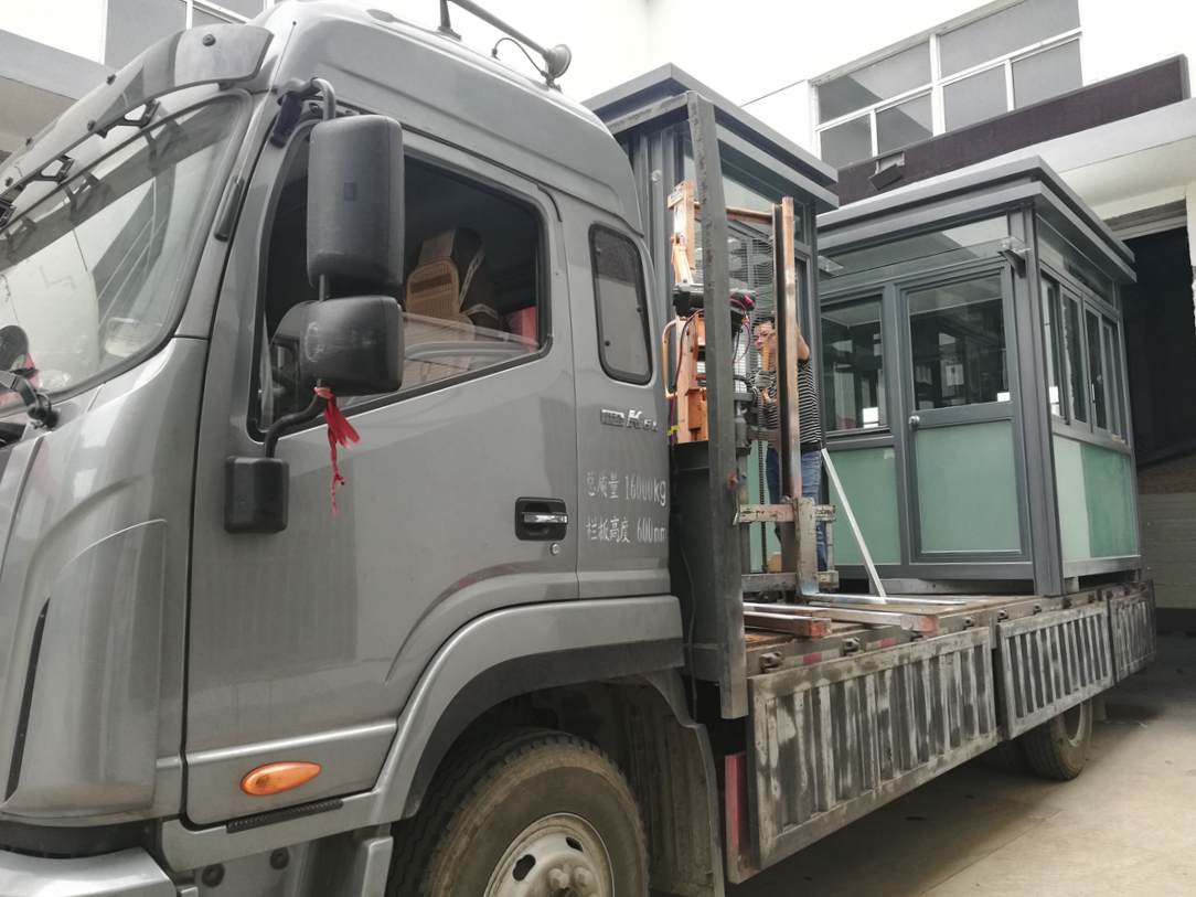 {崗?fù)み\(yùn)輸} {崗?fù)み\(yùn)輸}