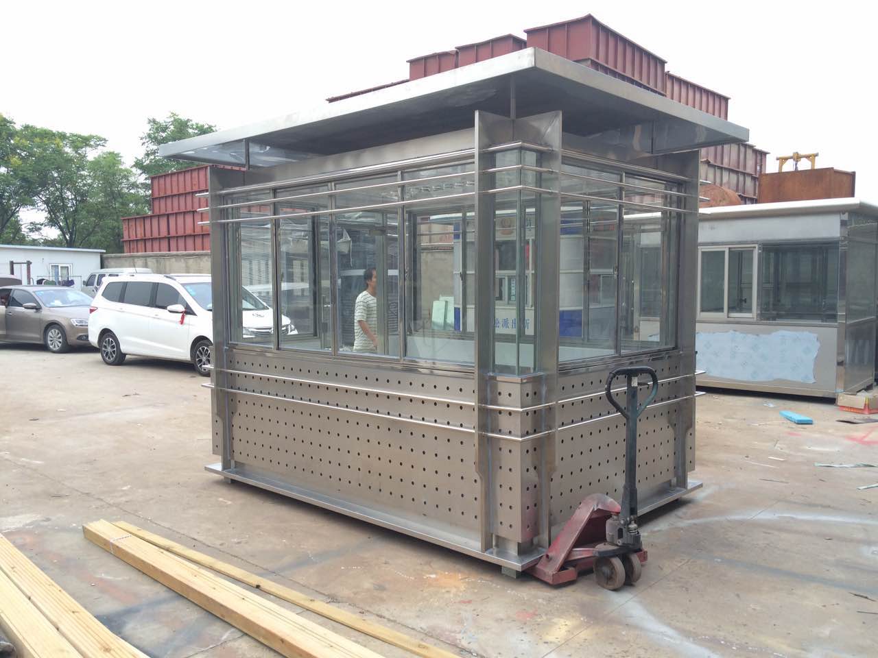 {不銹鋼崗?fù) {不銹鋼崗?fù)