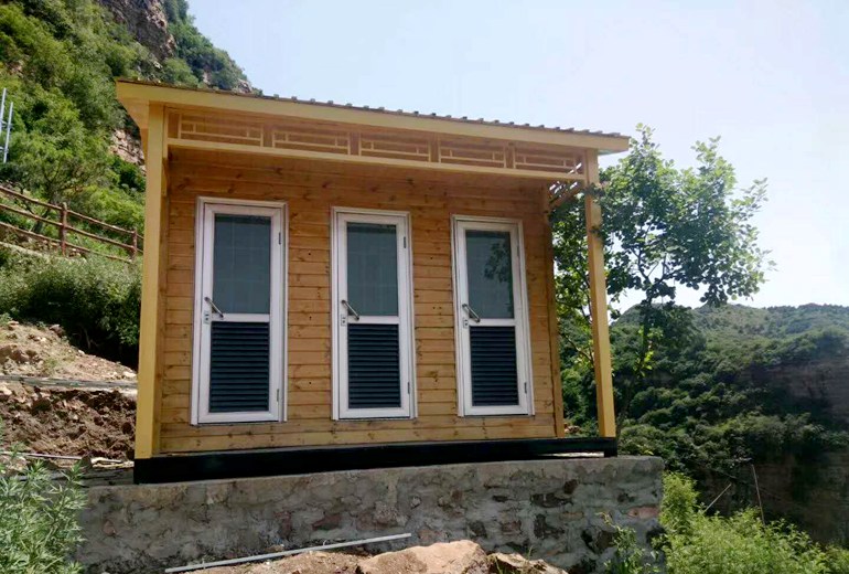 東太行景區(qū)可拆裝式無水打包移動廁所