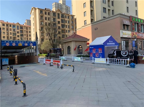 抗疫中小區(qū)保安亭的作用